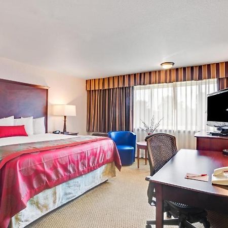 Ramada By Wyndham Tukwila Southcenter Otel Dış mekan fotoğraf