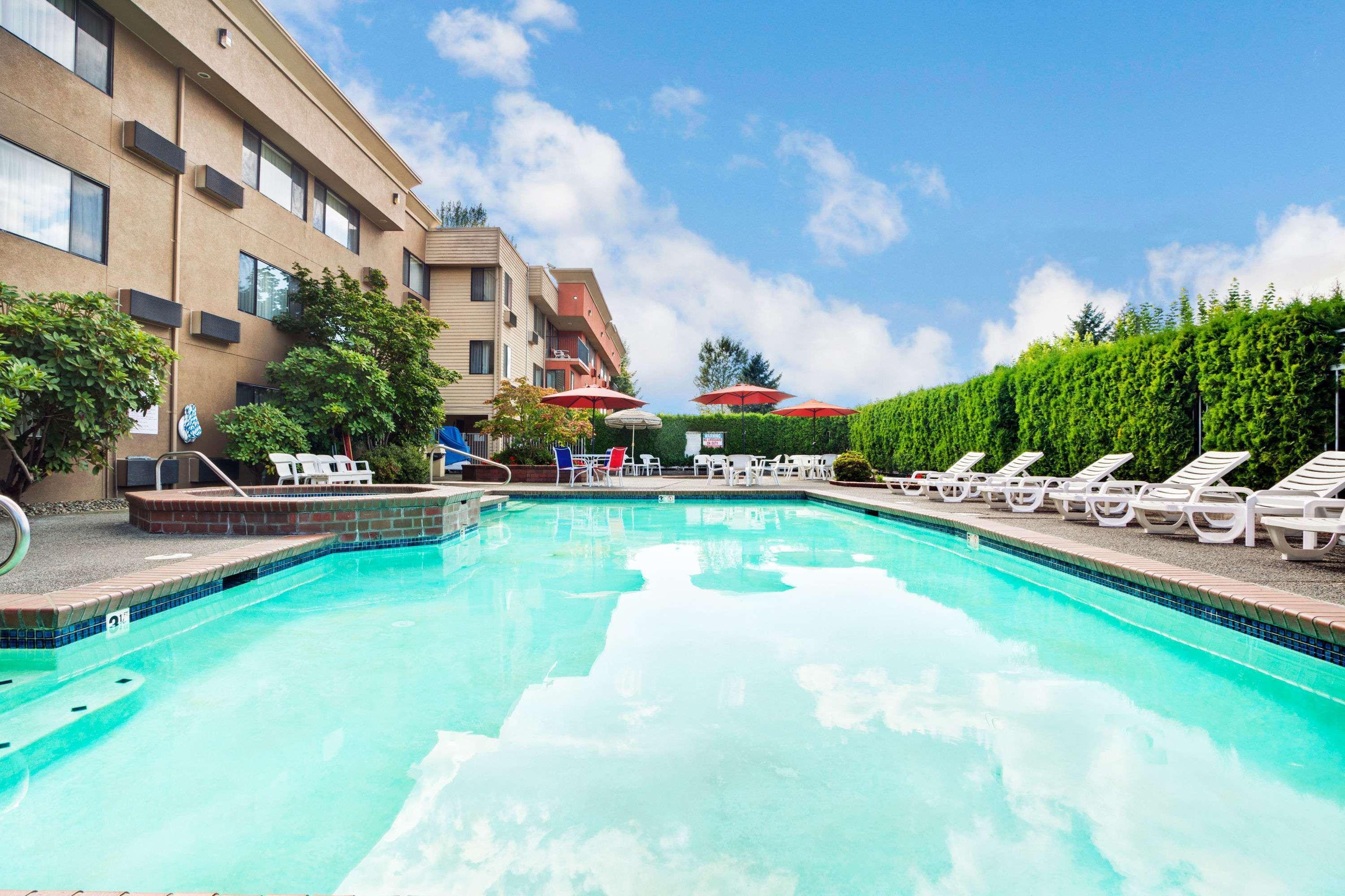 Ramada By Wyndham Tukwila Southcenter Otel Dış mekan fotoğraf