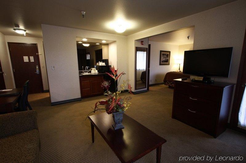 Ramada By Wyndham Tukwila Southcenter Otel Oda fotoğraf