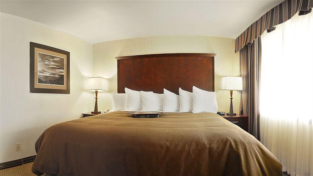 Ramada By Wyndham Tukwila Southcenter Otel Dış mekan fotoğraf