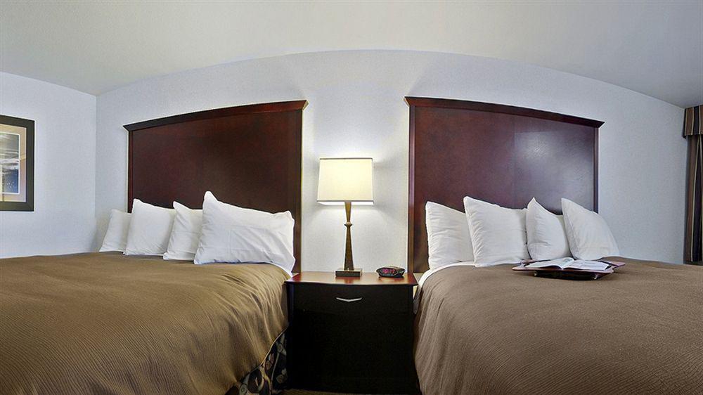 Ramada By Wyndham Tukwila Southcenter Otel Dış mekan fotoğraf